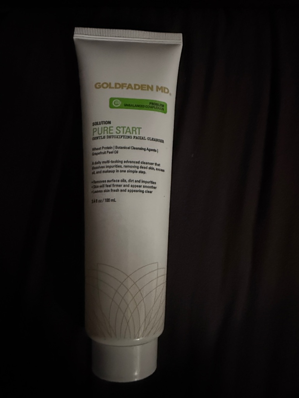Pure Start Gentle Detoxifying Facial Cleanser - White